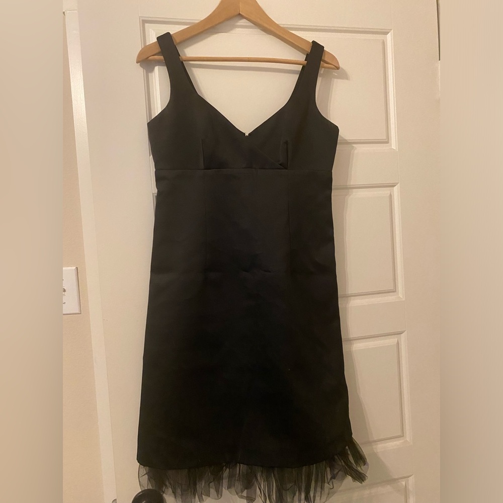 Laundry by Shelli Segal vintage black satin size 6 knee length cocktail …